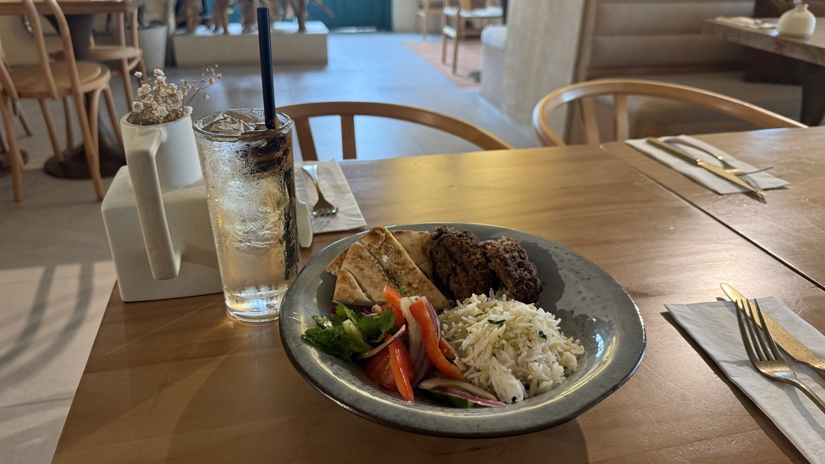 Ela Greek rice bowl with Beef Kofta and salad lunch set